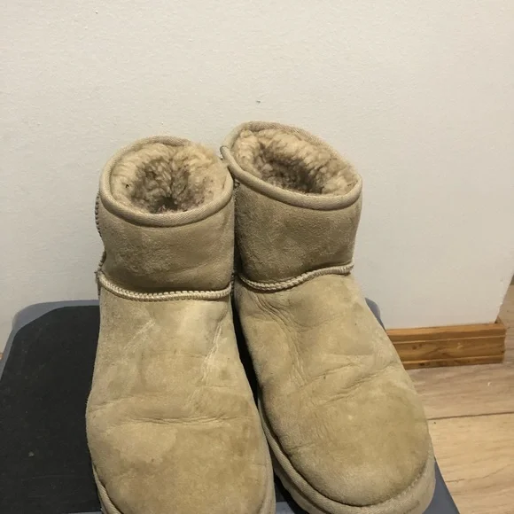 UGG 1016222 Classic Mini II Women's Chestnut Winter Ankle Boots Size 8 - Picture 2 of 14